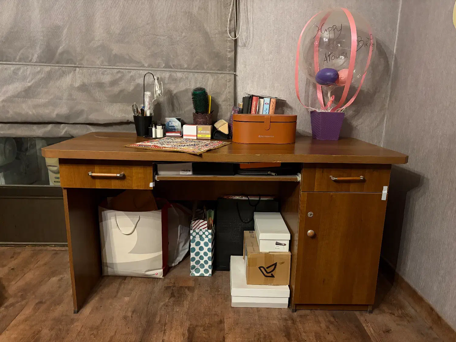 میز تحریر - کامپیوتر|میز تحریر و کامپیوتر|اصفهان, باغ زیار|دیوار