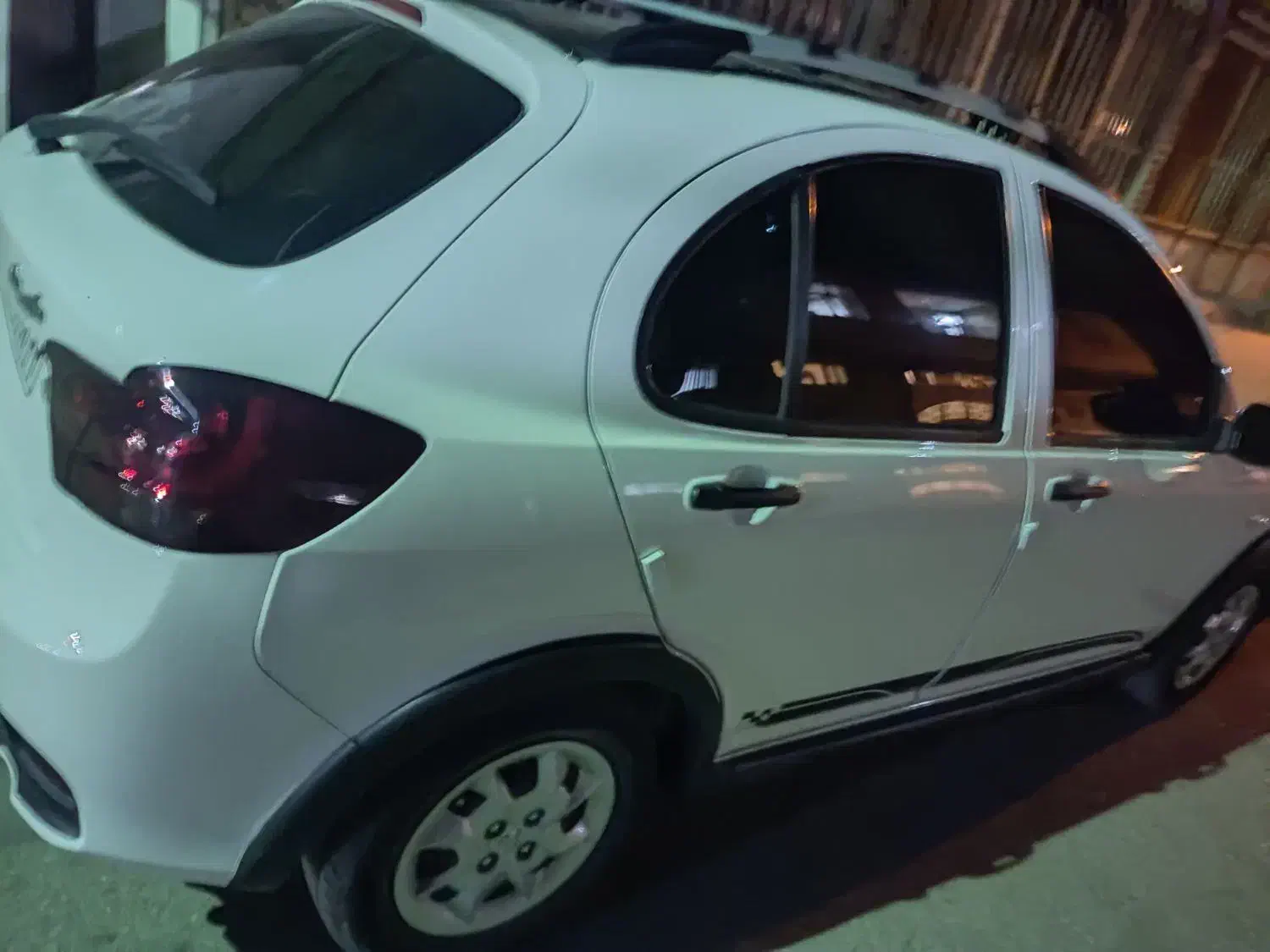 کوییک آر سفید،مشکی|خودرو سواری و وانت|شهرکرد, |دیوار