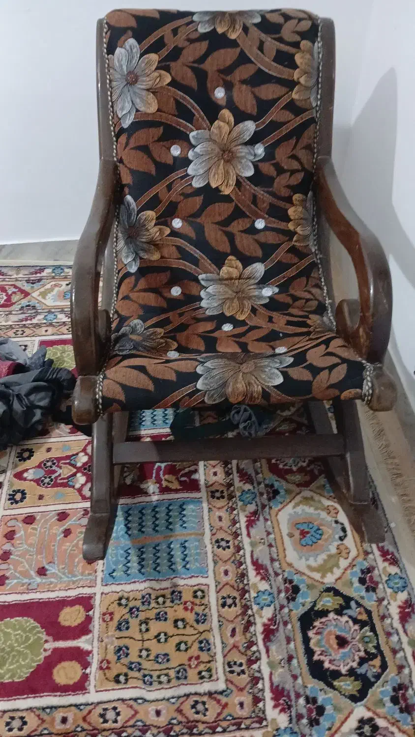 راک چوپ بلوط|مبلمان خانگی و میز عسلی|رشت, کوی غلام نیا|دیوار