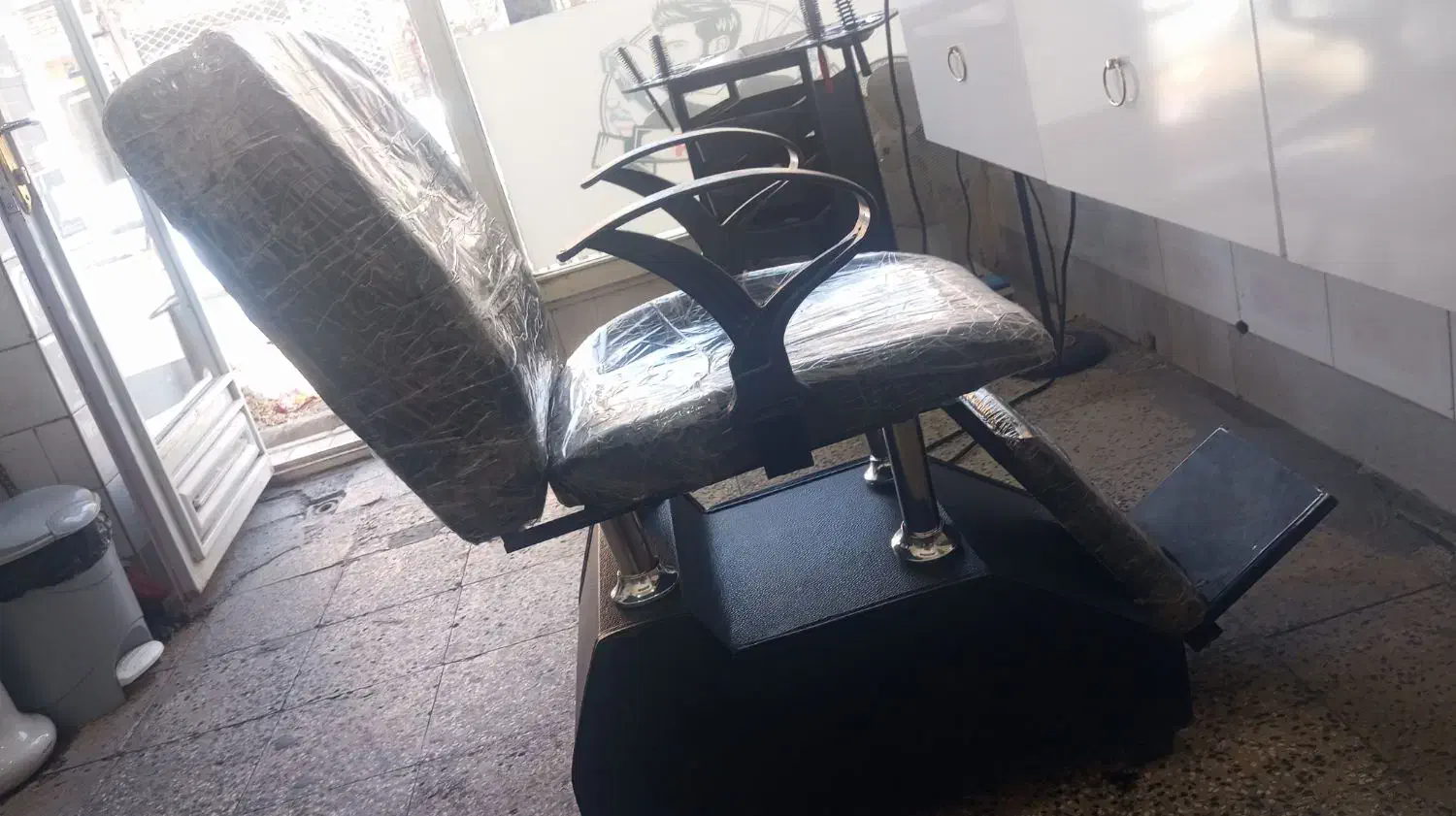 وسایل آرایشگاه مردانه|آرایشگاه و سالنهای زیبایی|تکاب, |دیوار