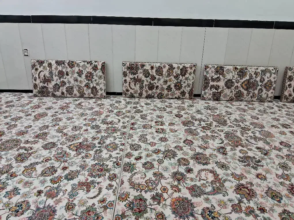چهار عدد فرش ۶ متری ۷۰۰ شانه و ۶ پشتی|فرش|مریوان, |دیوار
