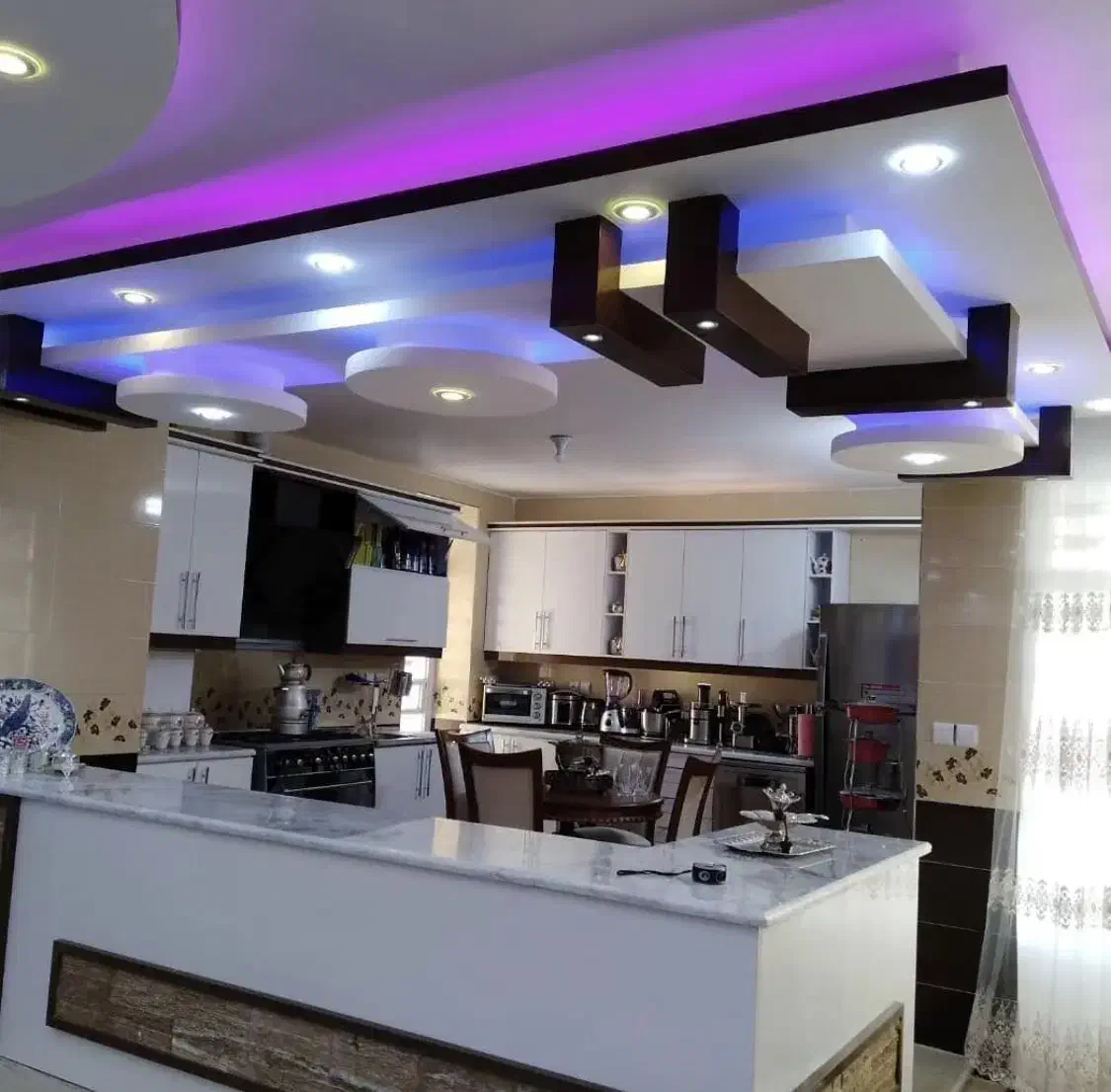 کارگر کناف و تایل|استخدام معماری، عمران و ساختمانی|صدرا-فارس, فاز ۱|دیوار