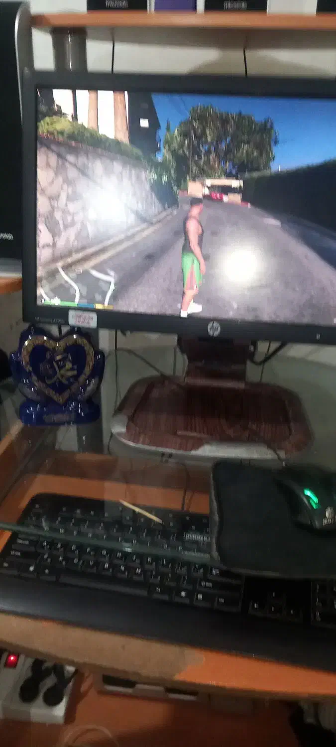 کامپیوتر ۲۲اینچ|رایانه رومیزی|کارون, |دیوار