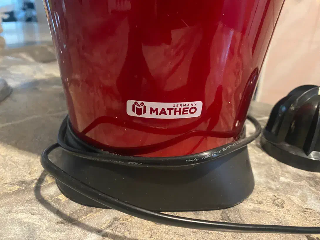 آب مرکبات گیری متیو با دو‌سری متفاوت|آبمیوه‌گیر و آب‌مرکبات‌گیر|هشتگرد, فاز ۲ مهستان|دیوار