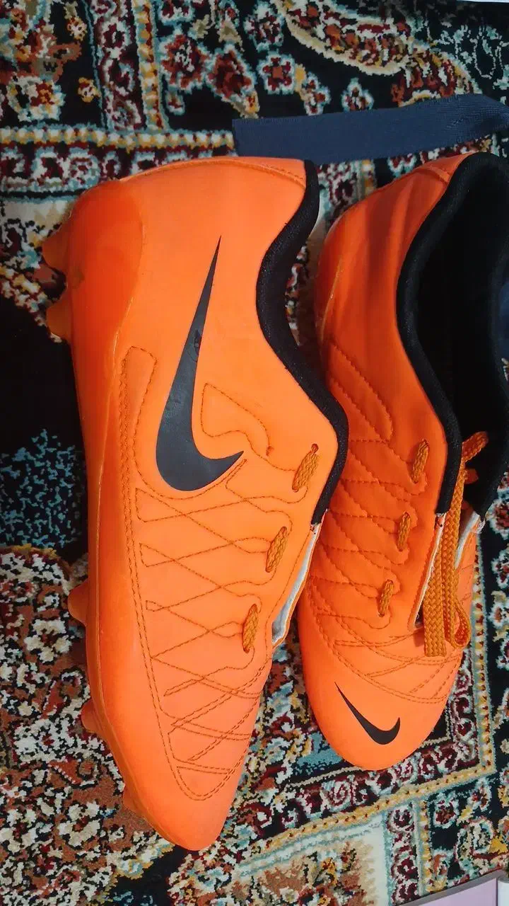 کفش ورزشی استوک دار چمن|کیف، کفش، کمربند|نهاوند, |دیوار