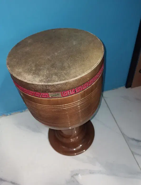 فروش تنبک نو|سازهای سنتی|شیراز, سرو|دیوار