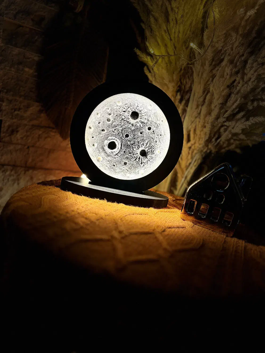 شب خاب ماه ال ای دی خور|چراغ خواب و آباژور|تهران, شهرک ولیعصر جنوبی|دیوار