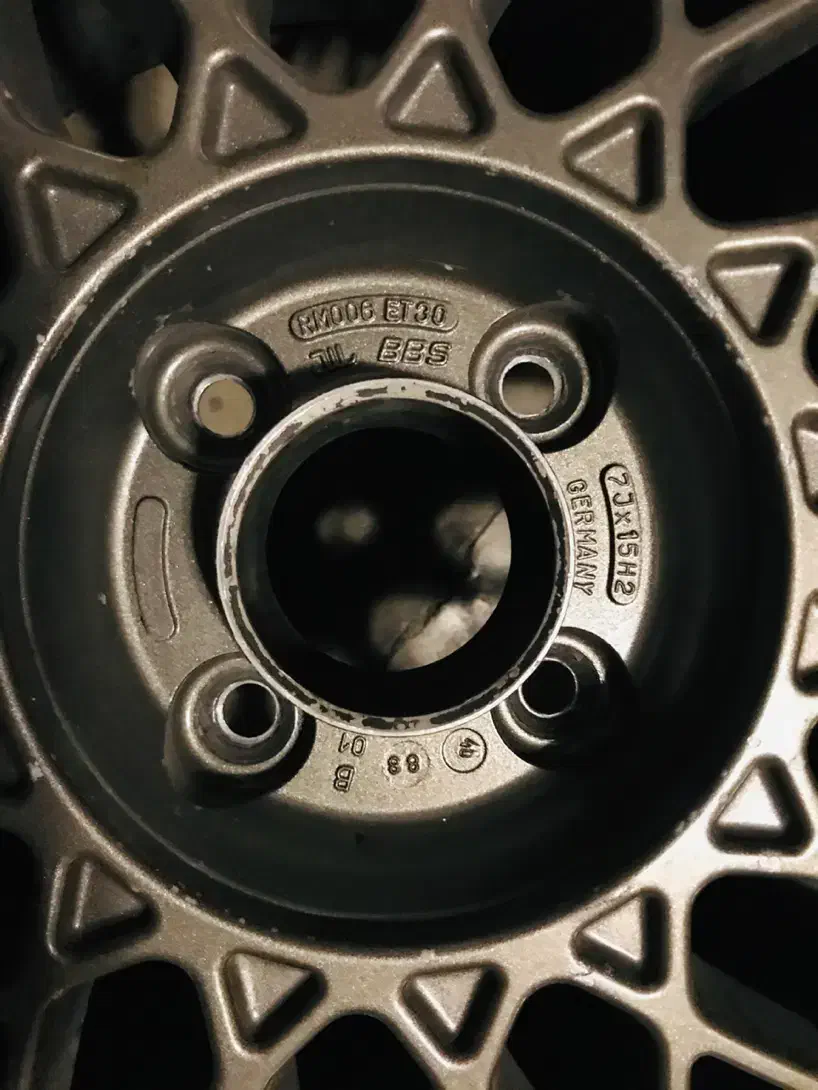 رینگ bbs واگزوز کرکره عقب فابریک گلف mk2 آئودی ۱۰۰|قطعات یدکی و لوازم جانبی|تهران, فتح|دیوار