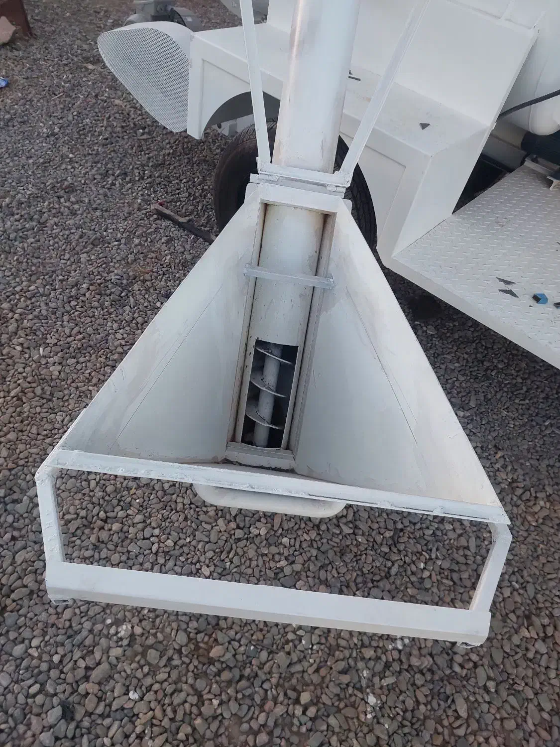 نیاز به بکارگیری ۳ کارگر آقا نیروی کار دقیق و منظم|استخدام معماری، عمران و ساختمانی|بیرجند, |دیوار