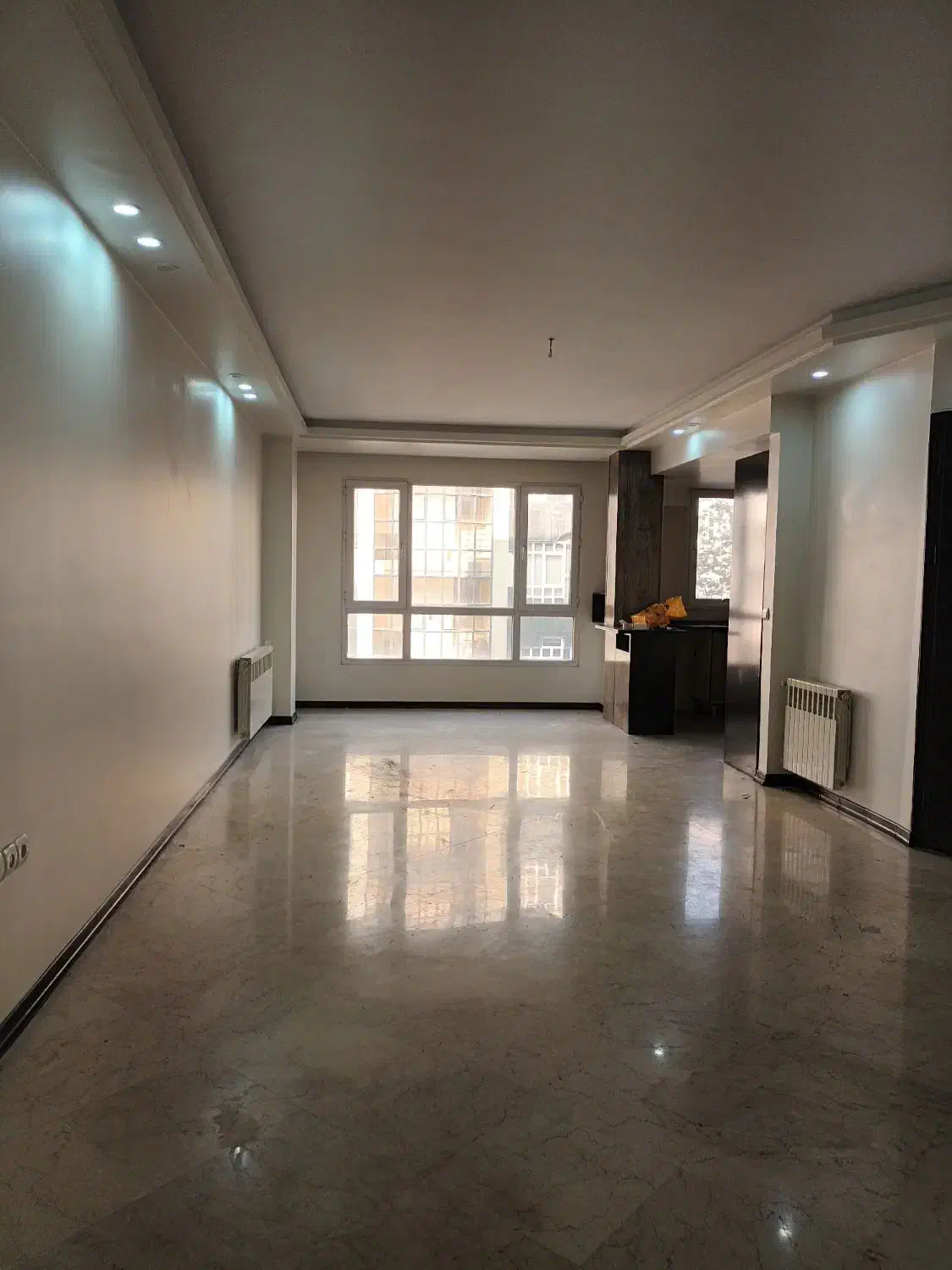 ۱۰۰ متر دو خوابه *روبه کوچه