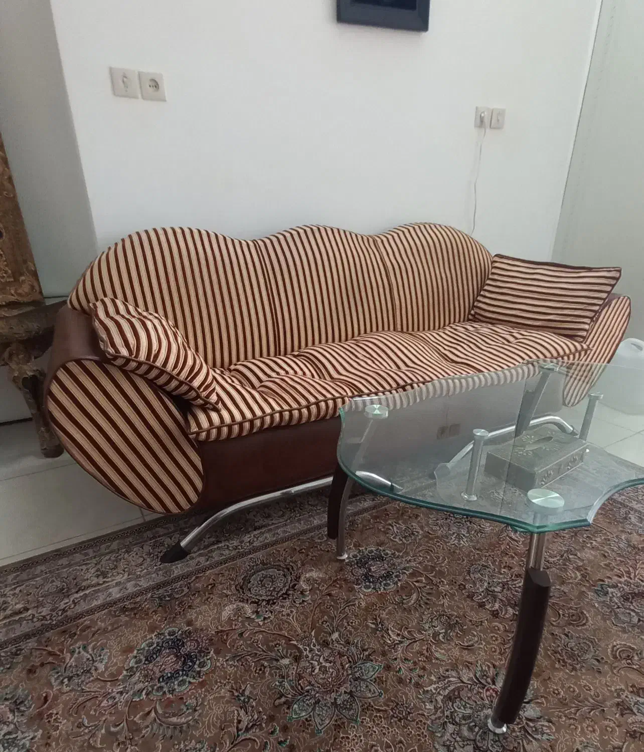 مبل راحتی ۵ نفره|مبلمان خانگی و میز عسلی|قم, عمار یاسر|دیوار