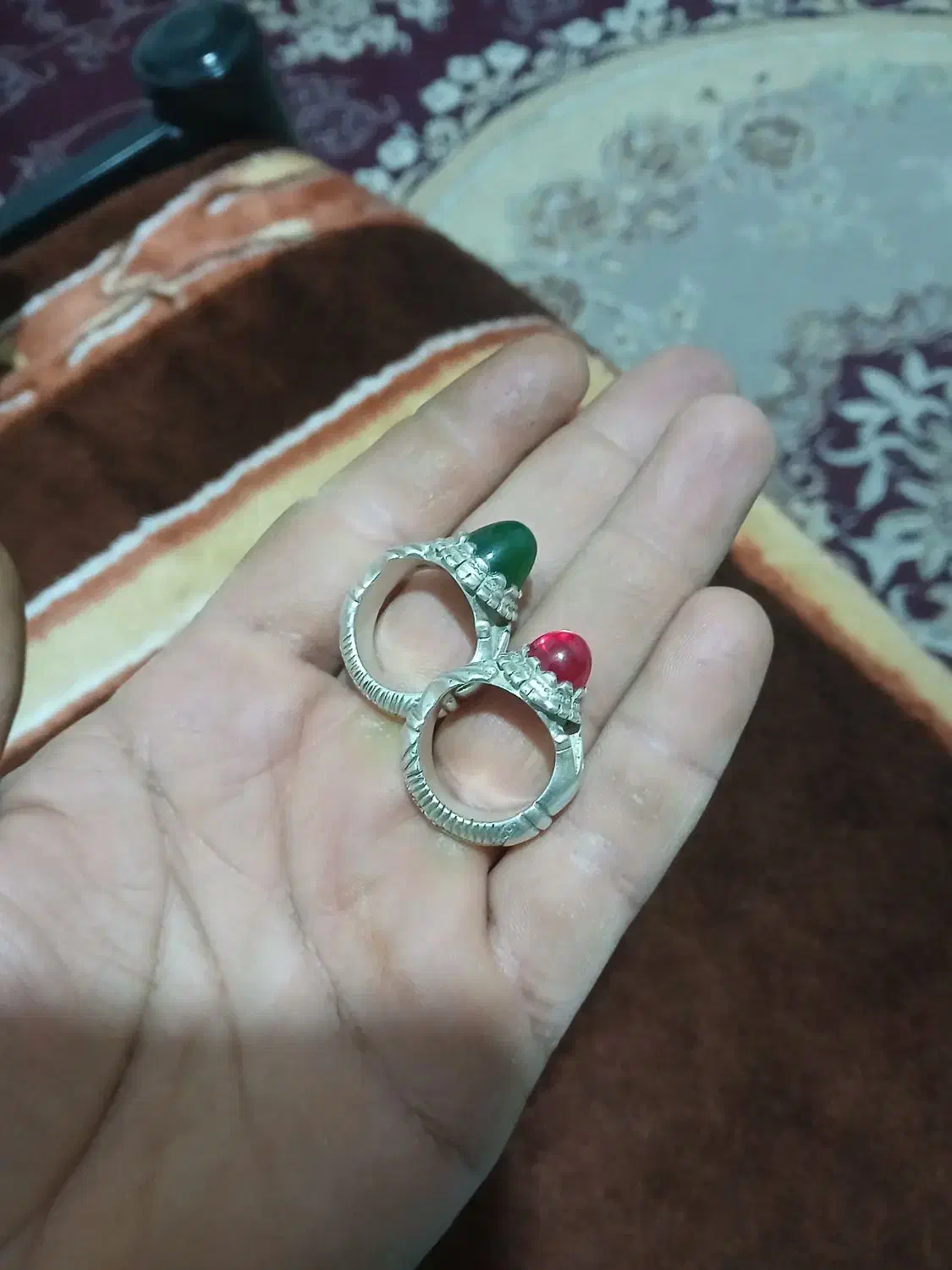 انگشتر|بدلیجات|ابریشم, |دیوار