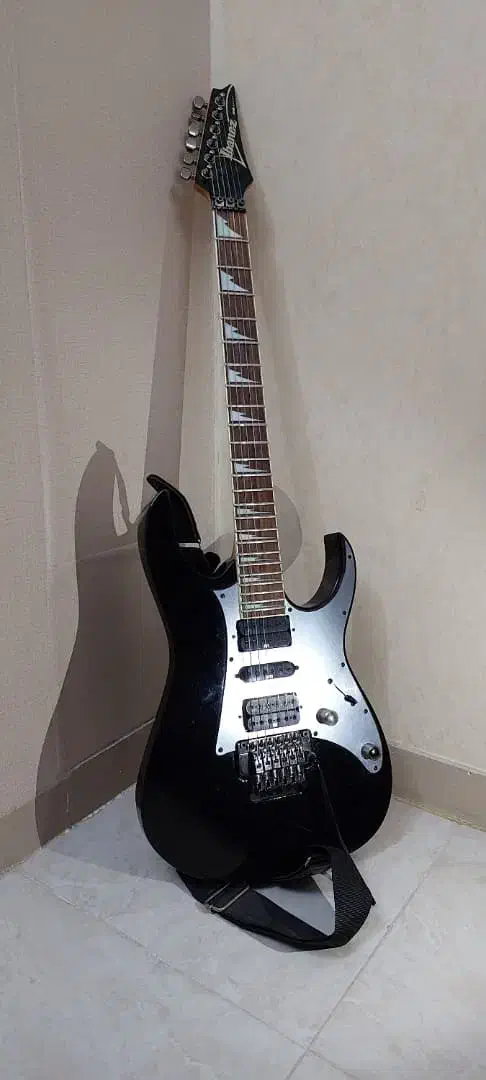 گیتار الکتریک آیبانز rg 350|گیتار، بیس، امپلیفایر|شاهین‌شهر, شهرک پردیس|دیوار