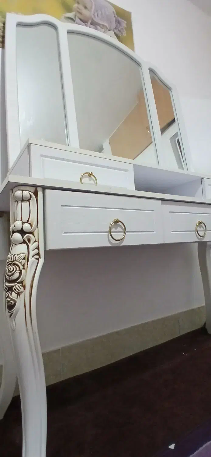 میز میکاپ(آرایش)|تخت و سرویس خواب|قم, محمد آباد|دیوار