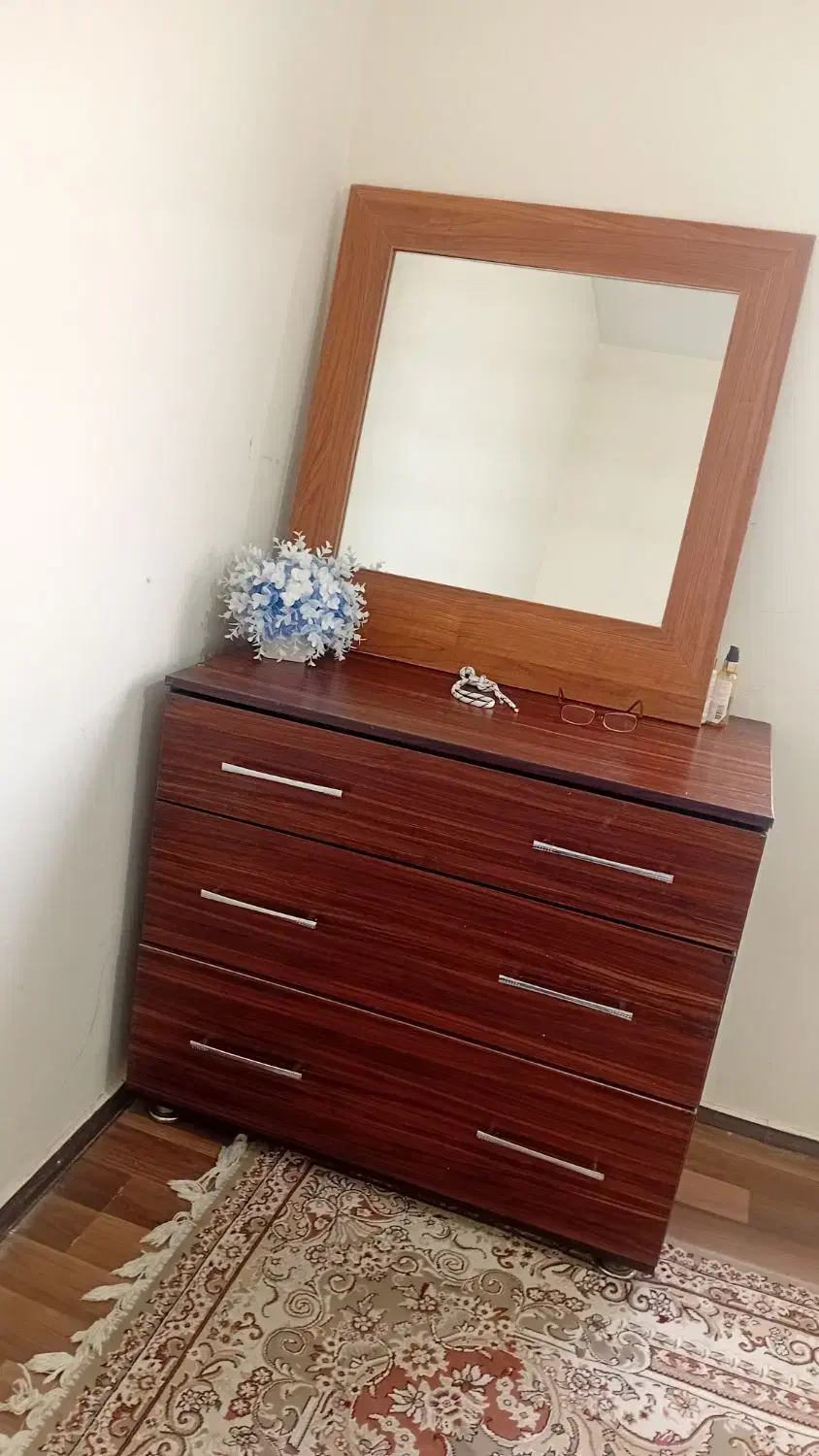 دراور ۳ کشویی و آیینه و ساعت|جاکفشی، کمد، دراور|پرند, فاز ۵|دیوار