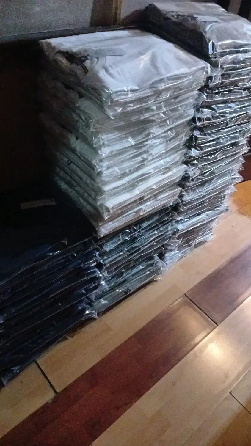 خدمات بخار و بسته بندی دوخت تیشرت پذیرفته میشود|خدمات پیشه و مهارت|تهران, فلسطین (میدان انقلاب)|دیوار