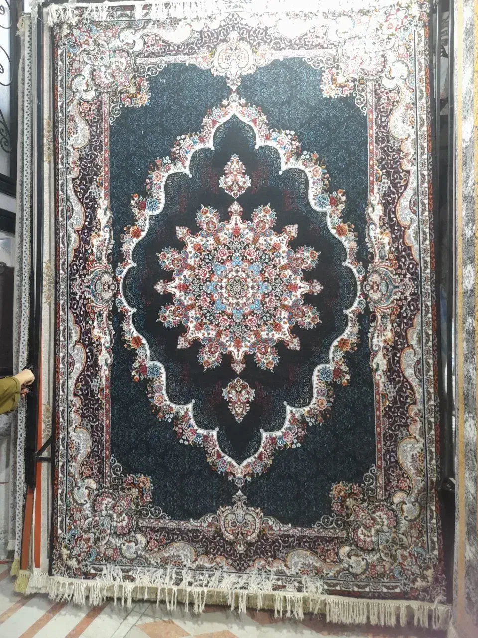 فرش با کیفیت با قیمتهای افتصادی|فرش|سرخرود, |دیوار