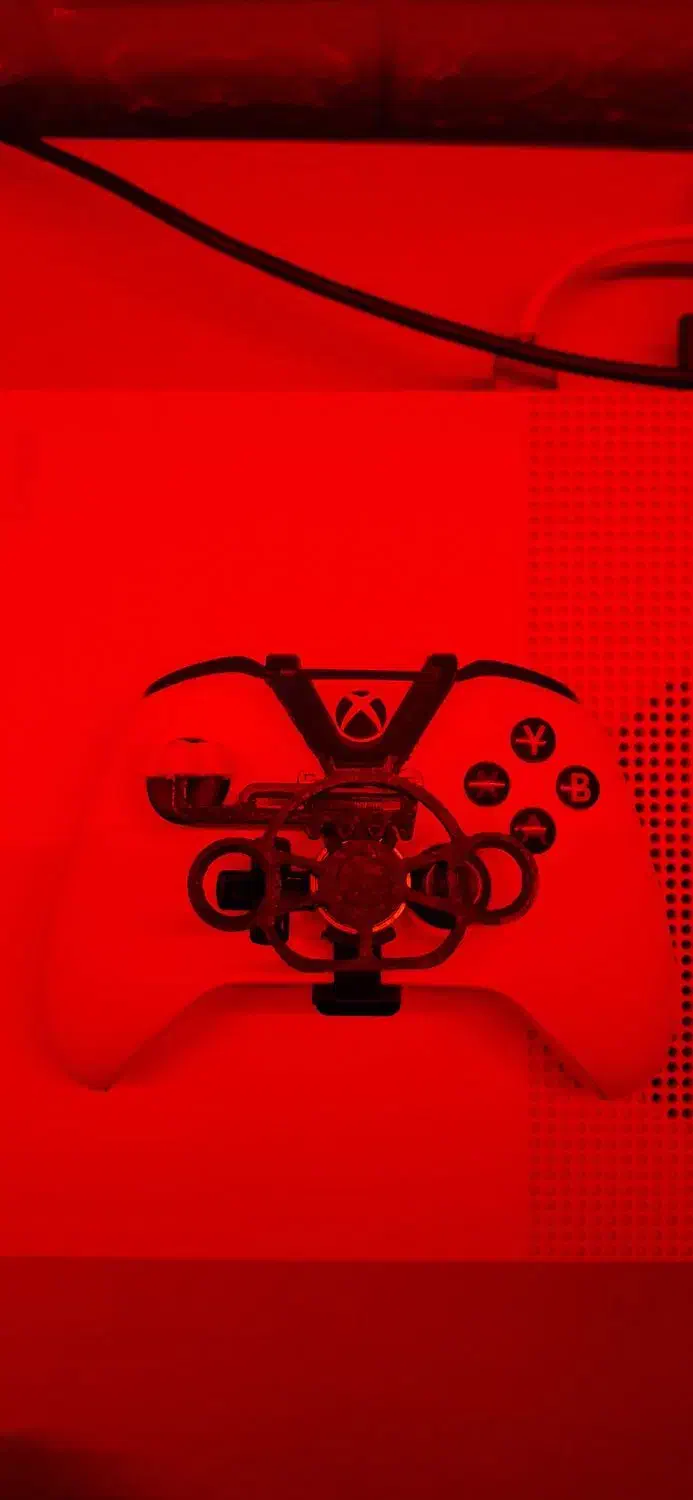 فرمون دسته برای xbox به مشتری تخفیف هم داده می شود|کنسول، بازی ویدئویی و آنلاین|بروجرد, |دیوار