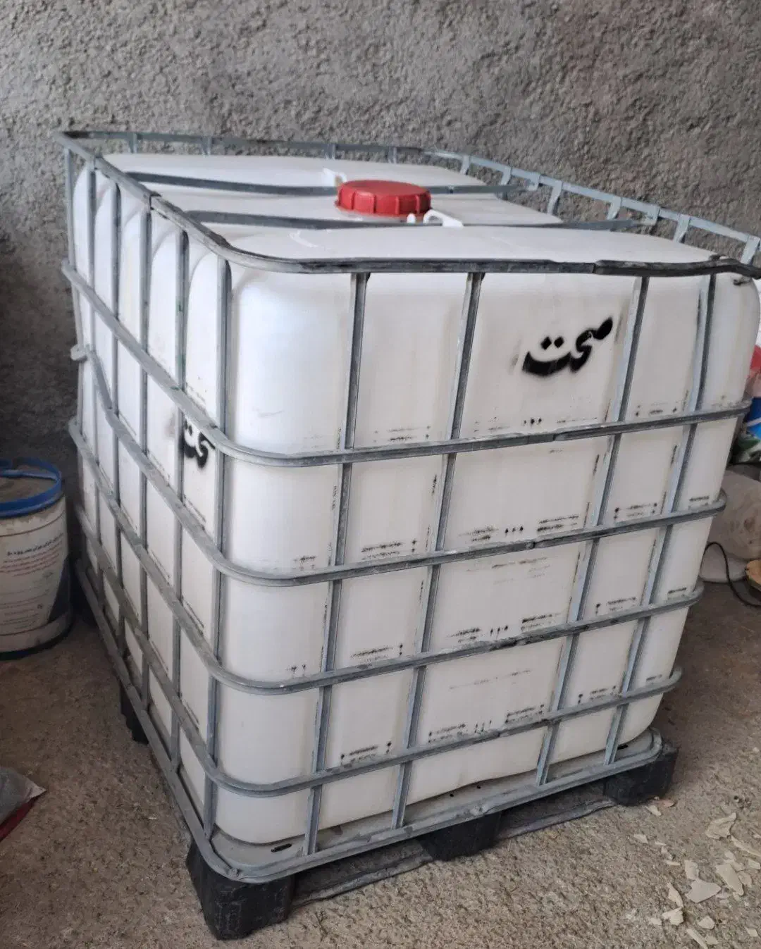 تانکر۱۰۰۰لیتری|مصالح و تجهیزات ساختمان|ملایر, |دیوار