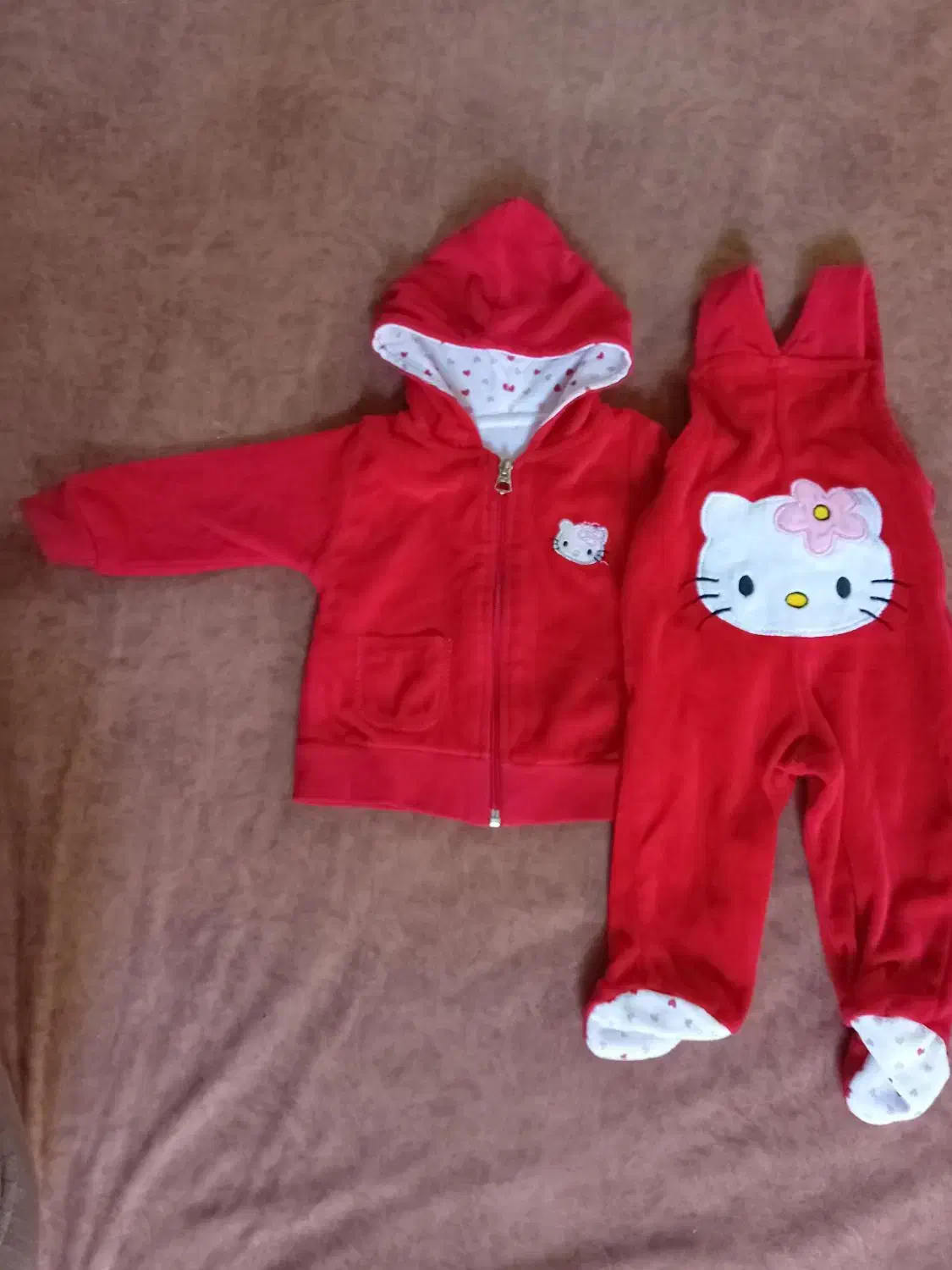 جنس مخمل و پنبه|کفش و لباس بچه|یزد, |دیوار