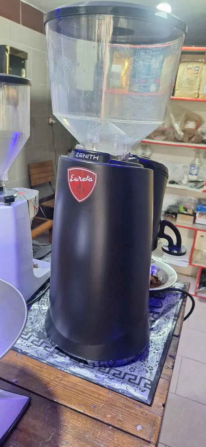 اسپرسو ساز صنعتی ایتالیا با آسیاب صنعتی ایتالیا|کافی‌شاپ و رستوران|پارس‌آباد, |دیوار