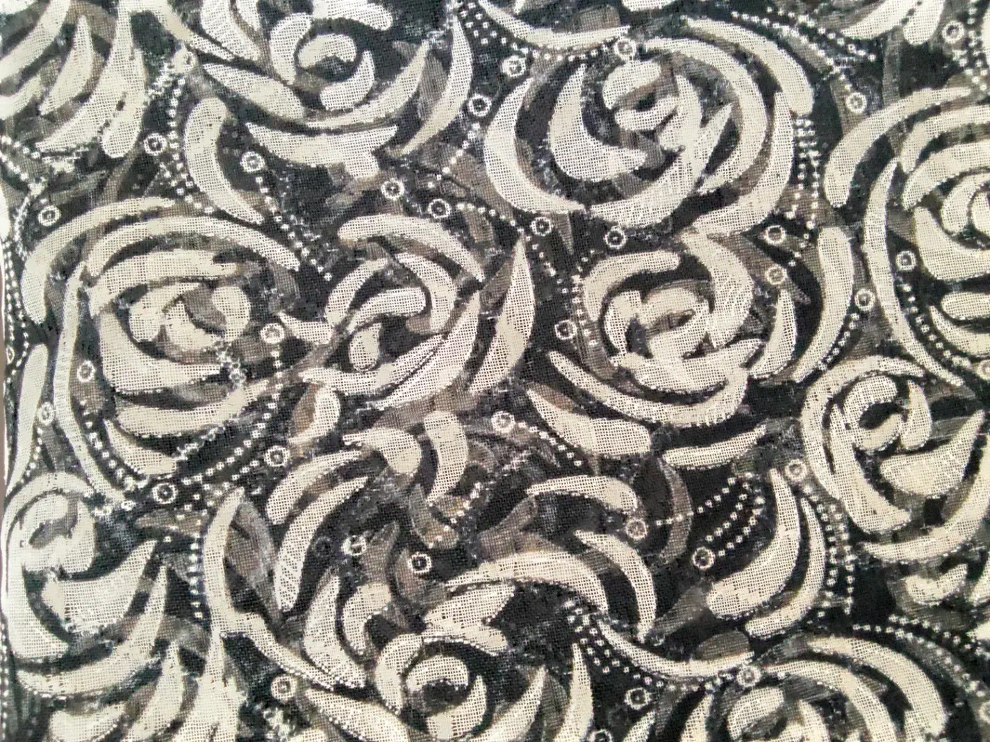 چند قواره پارچه چادری مجلسی و عروس|لباس|پرند, فاز ۵|دیوار