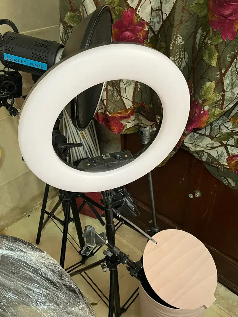 رینگ لایت۱۰۰ /نور ثابت اسکوپ ۳۰۰ و سییرا و لامپی|دوربین عکاسی و فیلمبرداری|تبریز, |دیوار