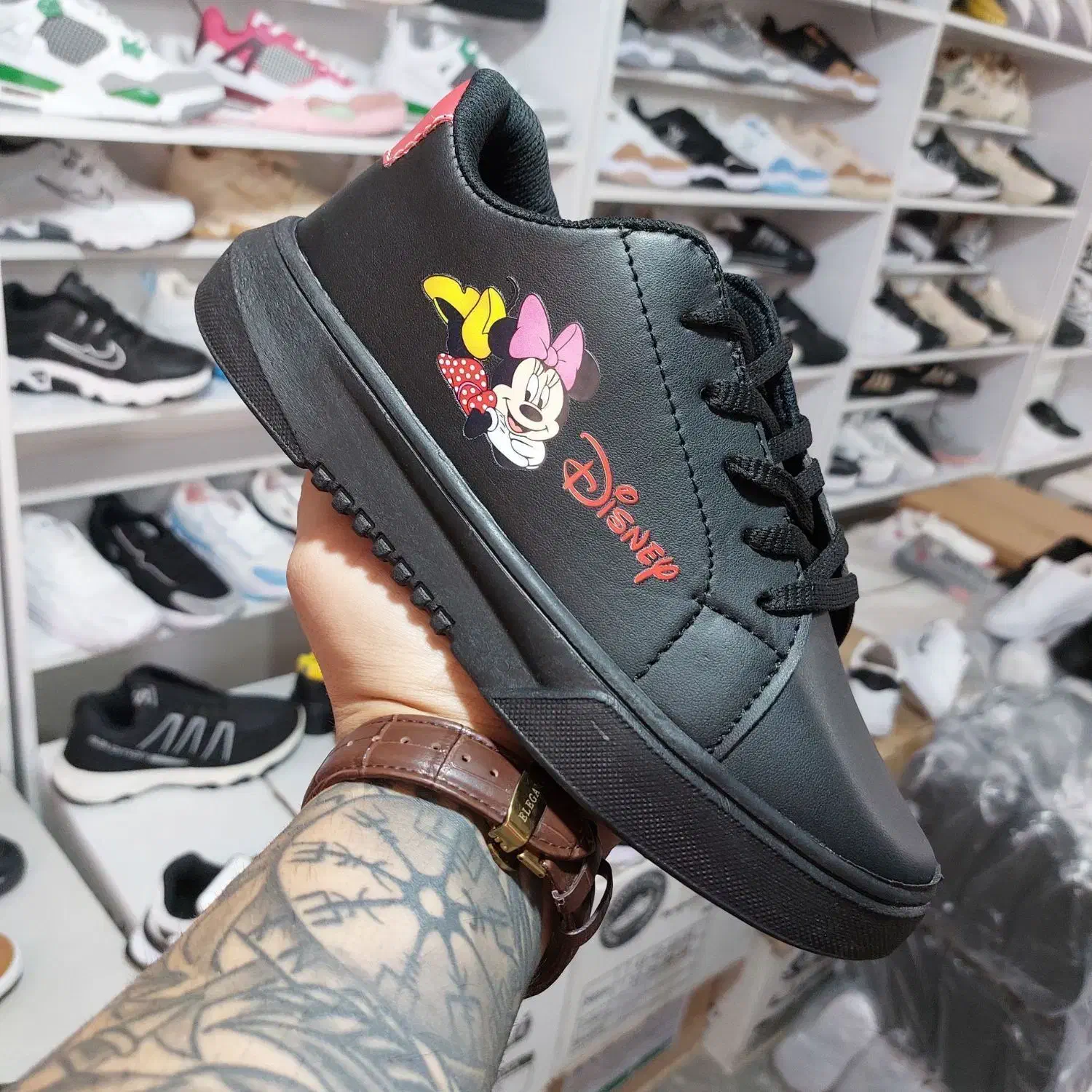 کفش کتانی عمده|کیف، کفش، کمربند|الشتر, |دیوار