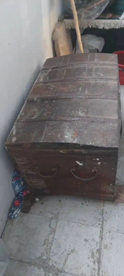 فروش صندوق قدیمی ۱۳۳۰|کلکسیون اشیاء عتیقه|قائم‌شهر, |دیوار