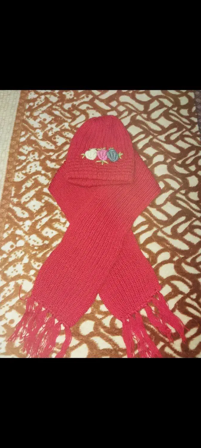 شال و کلاه نو به قیمت فاکتور|لباس|خمین, |دیوار