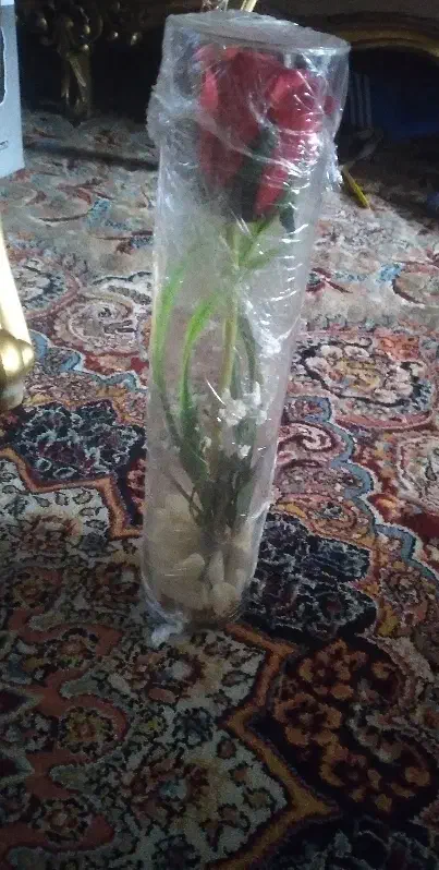 گلدان شیشه ای با گل|گل مصنوعی|تهران, هفده شهریور|دیوار