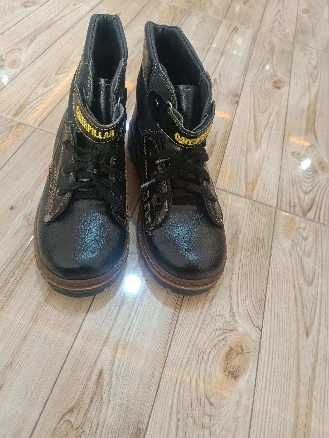 کفش کتونی|کیف، کفش، کمربند|شاهدشهر, |دیوار