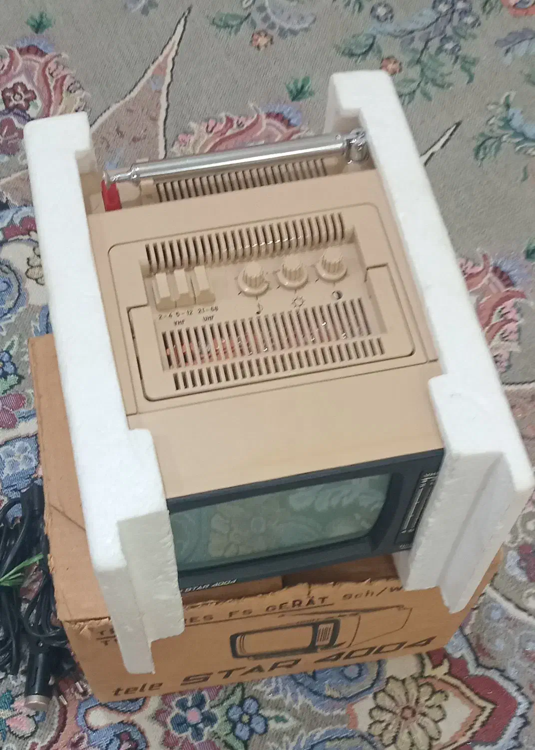 تلویزیون روسی|کلکسیون اشیاء عتیقه|چهاردانگه (تهران), |دیوار