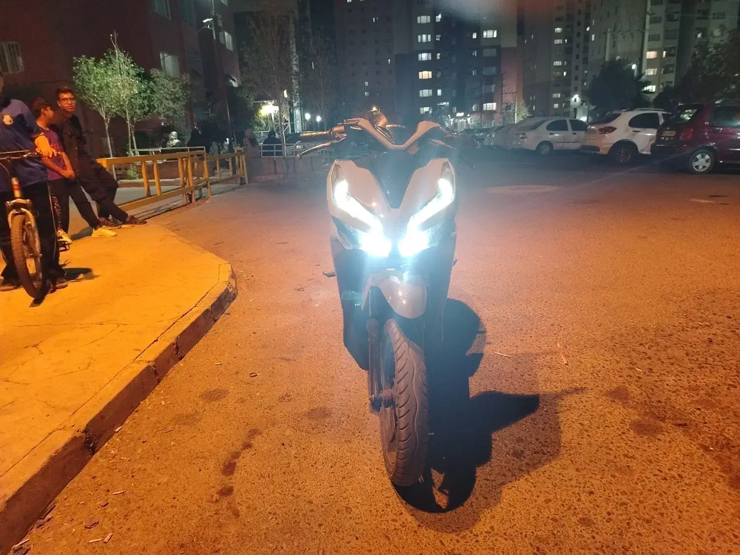 موتور سیکلت اتومات کلیک مدل ۹۹|موتورسیکلت|پرند, فاز ۵|دیوار