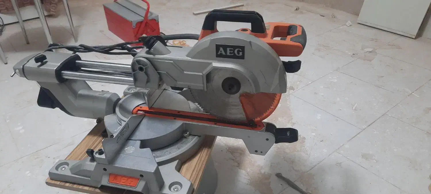 فارسی بر AEG|ابزارآلات|اصفهان, باغ زیار|دیوار