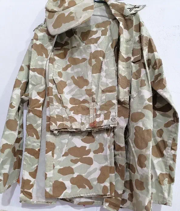 لباس سربازی|لباس|یزد, |دیوار