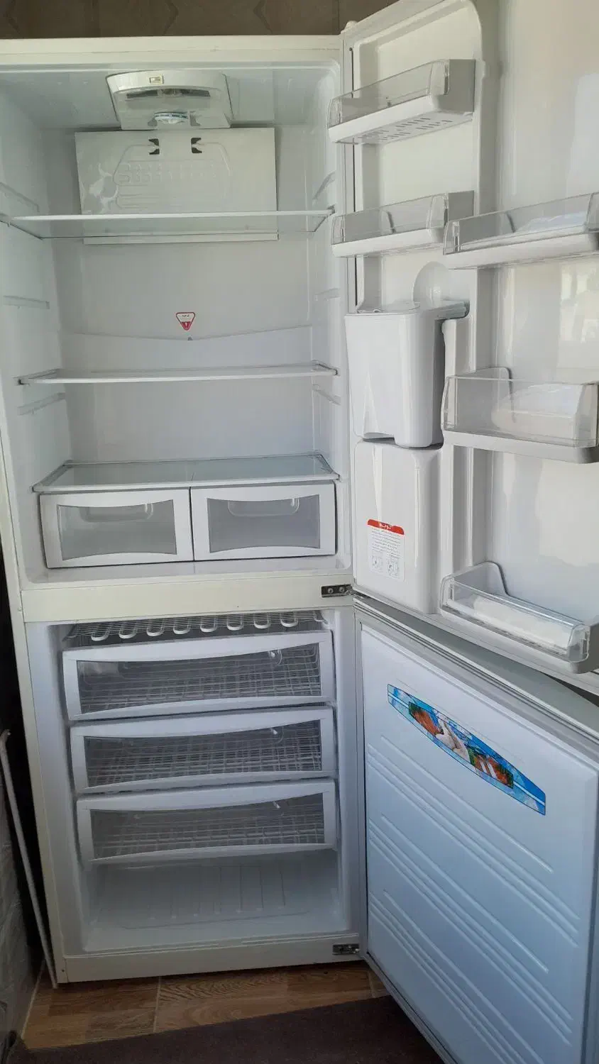 یخچال و قالی|فرش|مریوان, |دیوار