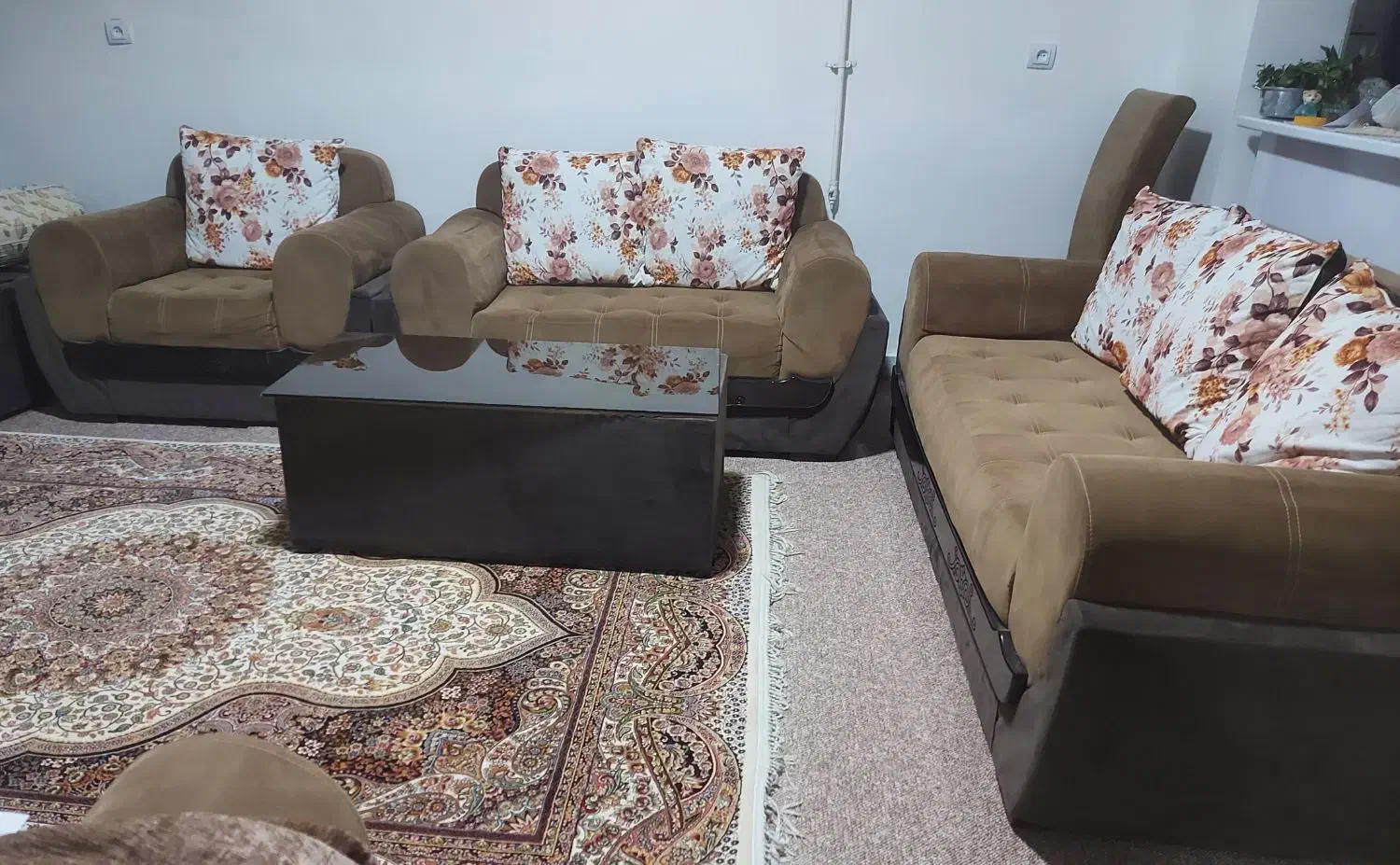 مبل|مبلمان خانگی و میز عسلی|دوگنبدان, |دیوار