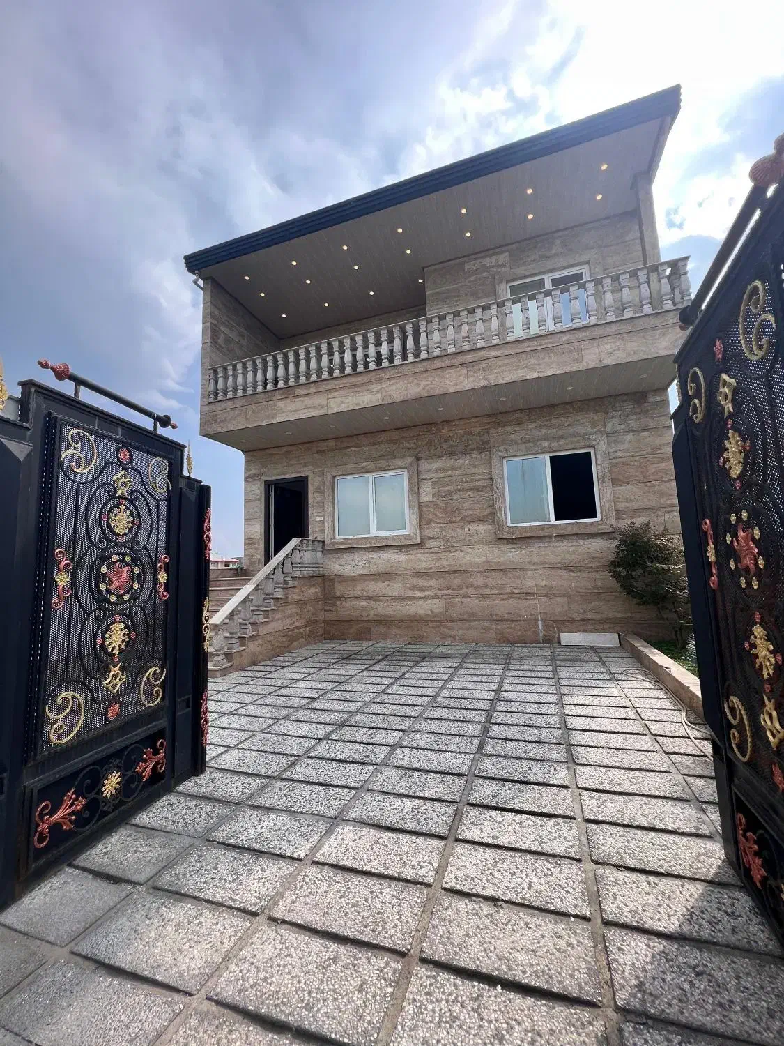 ویلا دوبلکس استخردار بهار|اجارهٔ کوتاه‌مدت ویلا و باغ|ایزدشهر, |دیوار