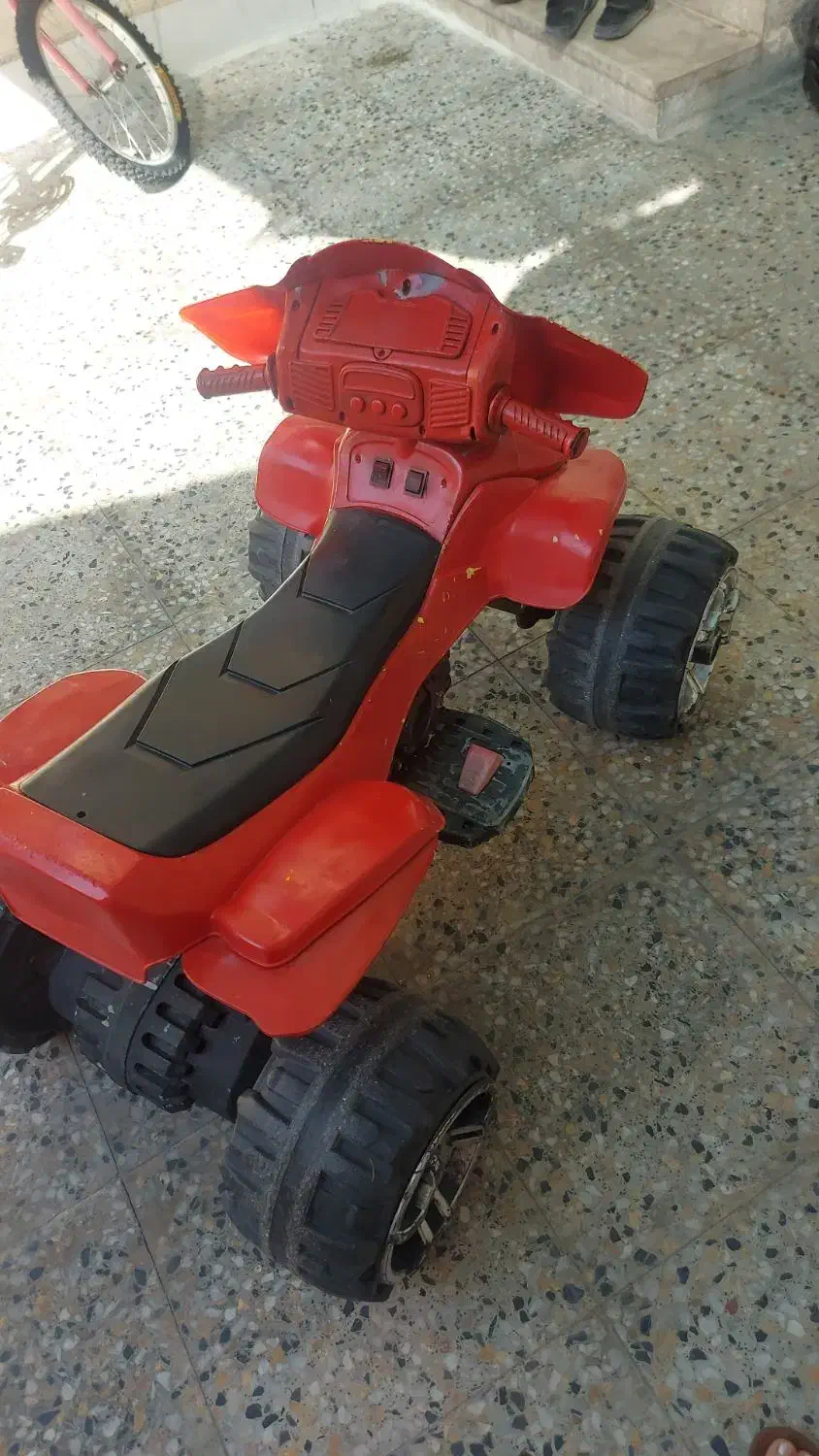 ماشین شارژی|اسباب‌بازی بچه|شیراز, جوادیه|دیوار