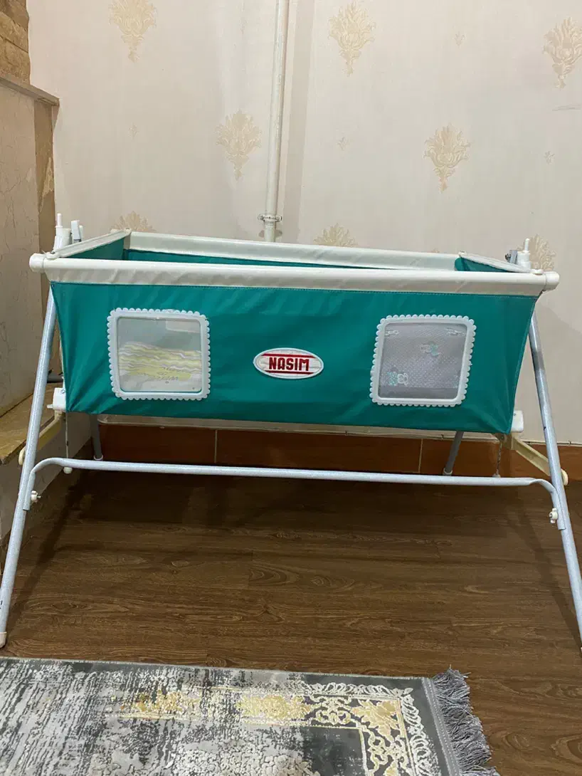 تخت تاشو|تخت و صندلی بچه|رشت, فلسطین|دیوار