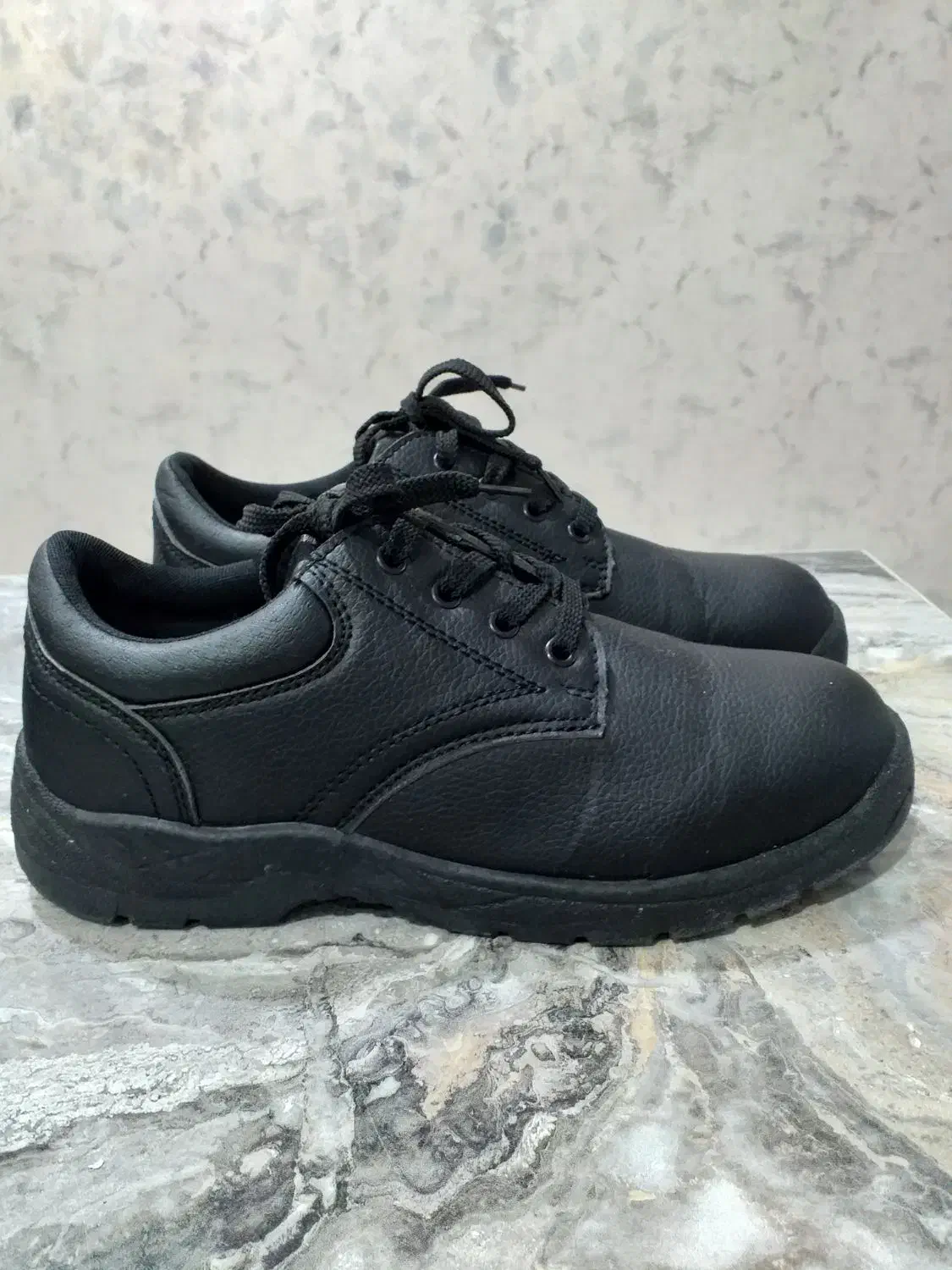 کفش ایمنی خارجی|کیف، کفش، کمربند|خرمآباد, |دیوار