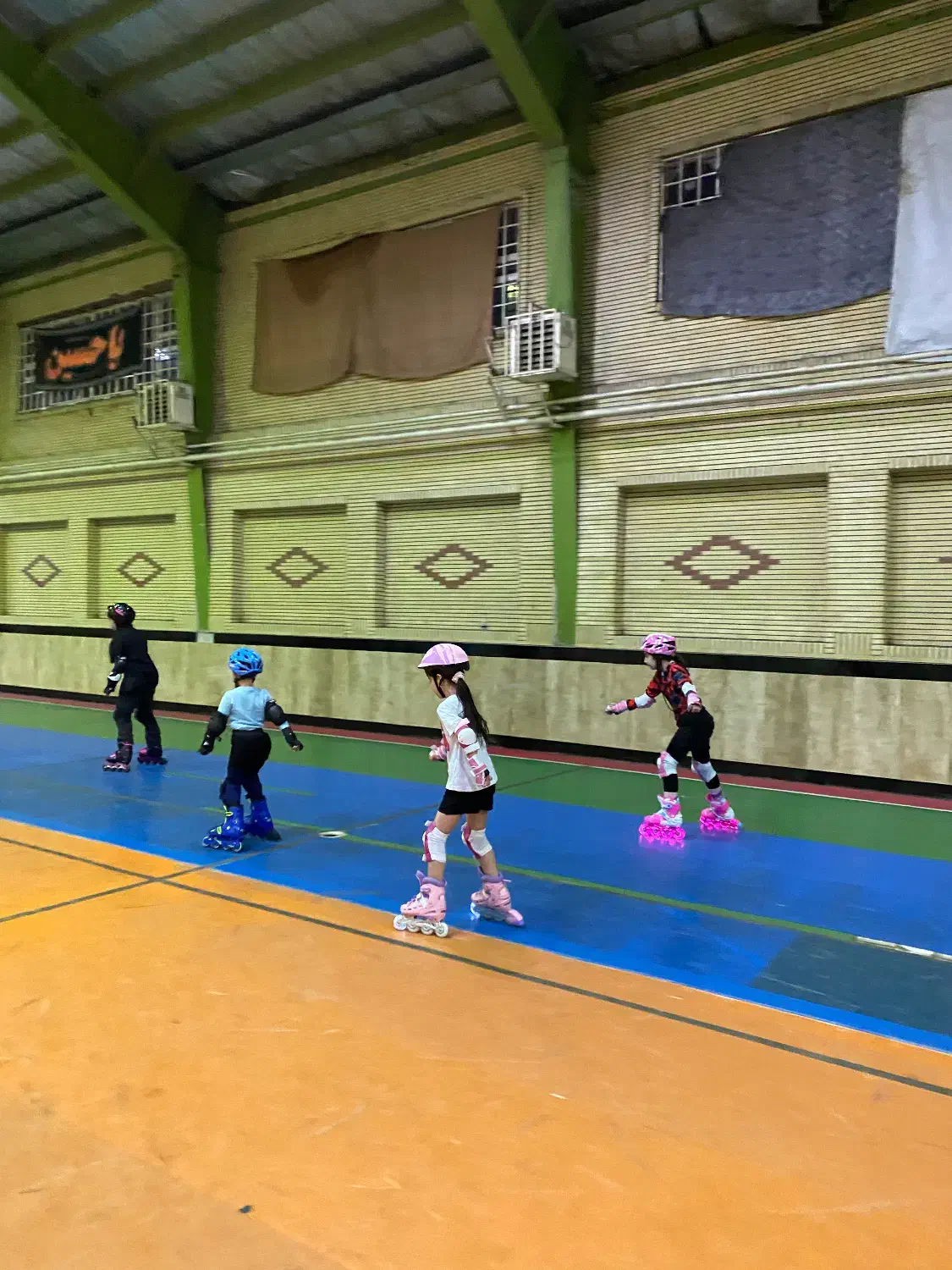 آموزش ورزش مفرح اسکیت ، زیر نظر مربی فدراسیون|خدمات آموزشی|لاهیجان, گلستان|دیوار