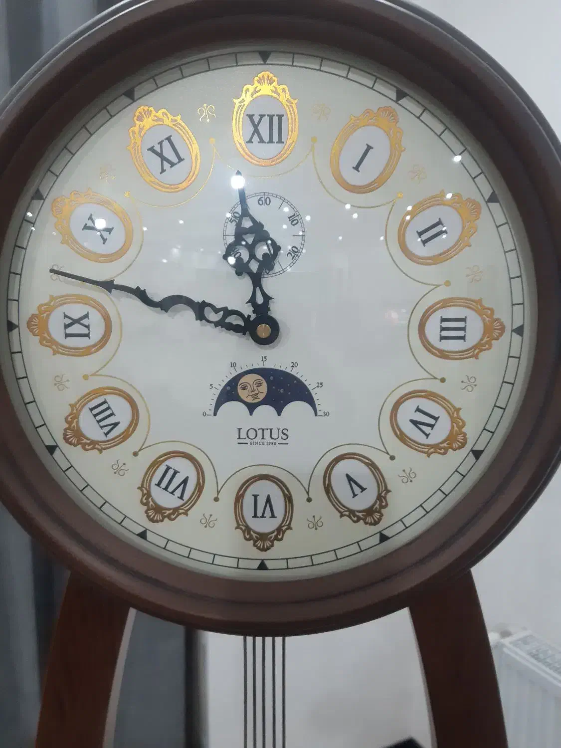 ساعت لوتوس|ساعت دیواری و تزئینی|قدس, شهر‌قدس|دیوار