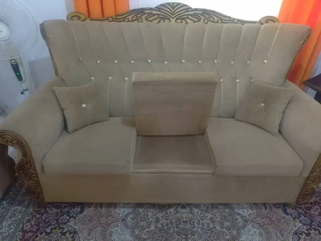 مبل ۷ نفره نو|مبلمان خانگی و میز عسلی|رشت, استادسرا|دیوار