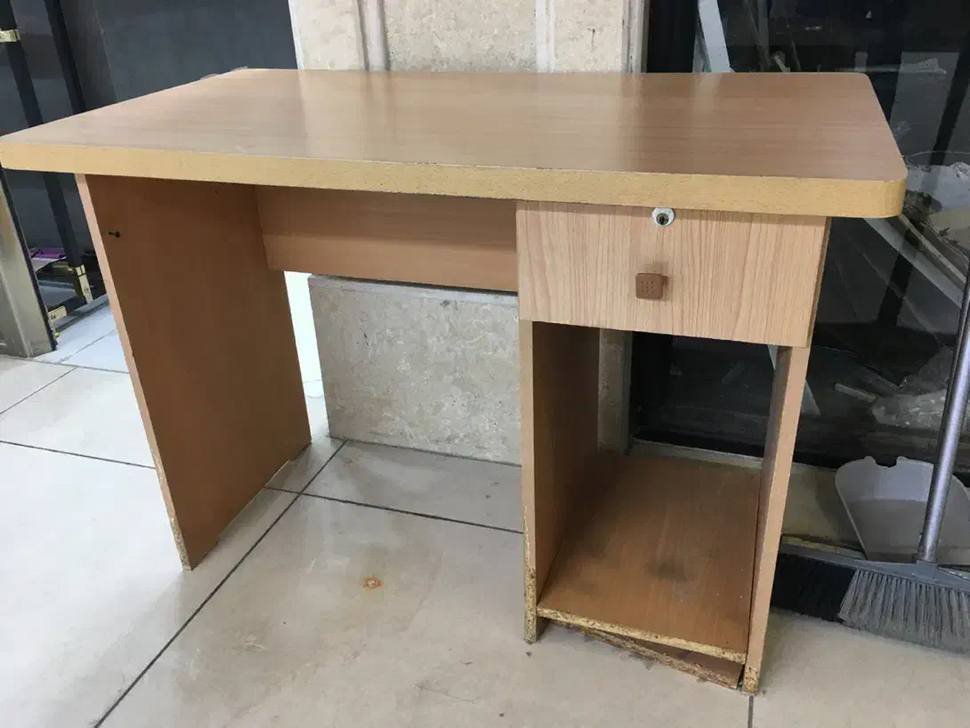 میز کامپیوتر تمیز|میز تحریر و کامپیوتر|مهاباد (آذربایجان غربی), |دیوار