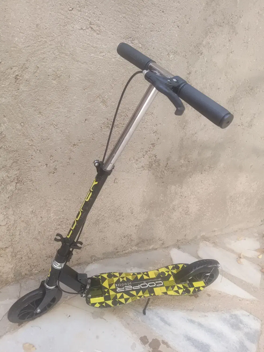 اسکوتر|دوچرخه، اسکیت، اسکوتر|قروه, |دیوار