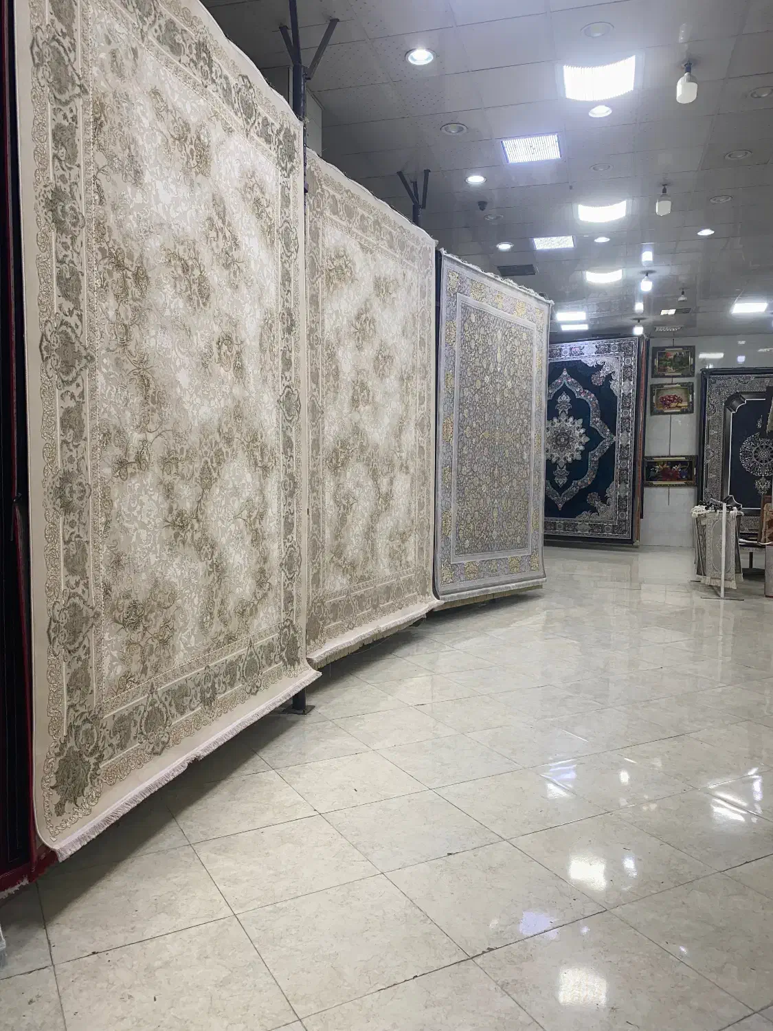 فروشگاه فرش و موکت نیما|فرش|نظرآباد, رسالت|دیوار