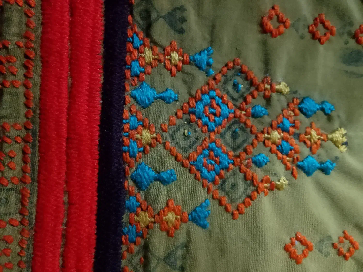 دوخت زیح|لوازم خیاطی و بافتنی|خاش, |دیوار