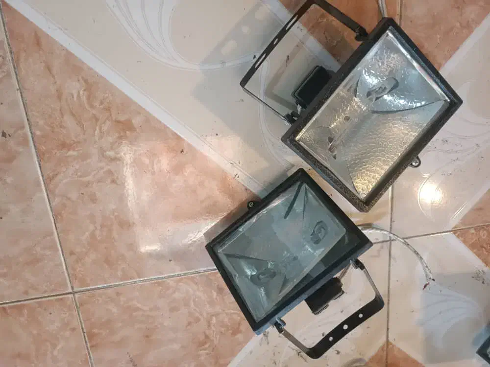 پرژکتور ۵۰۰ وات قوی|لامپ و چراغ|تبریز, |دیوار